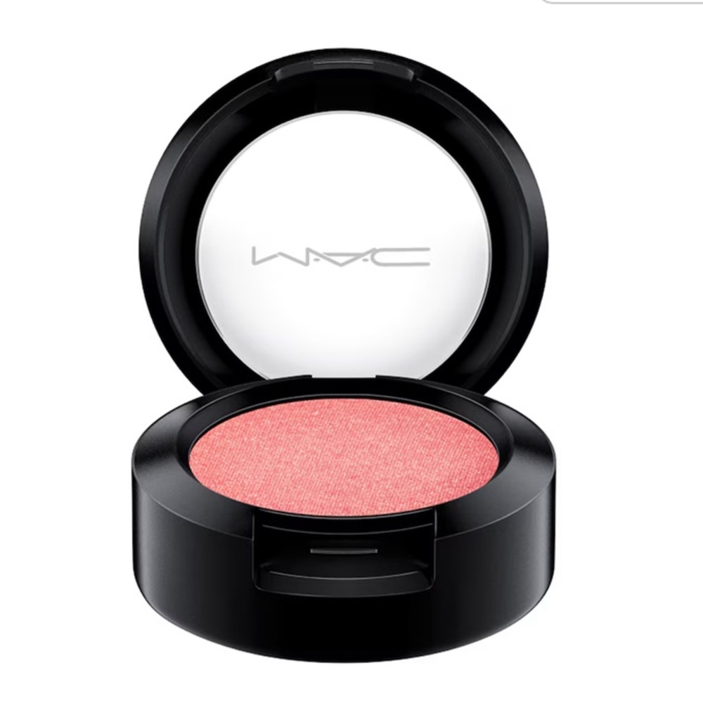 MAC In Living Pink frost eyeshadow
